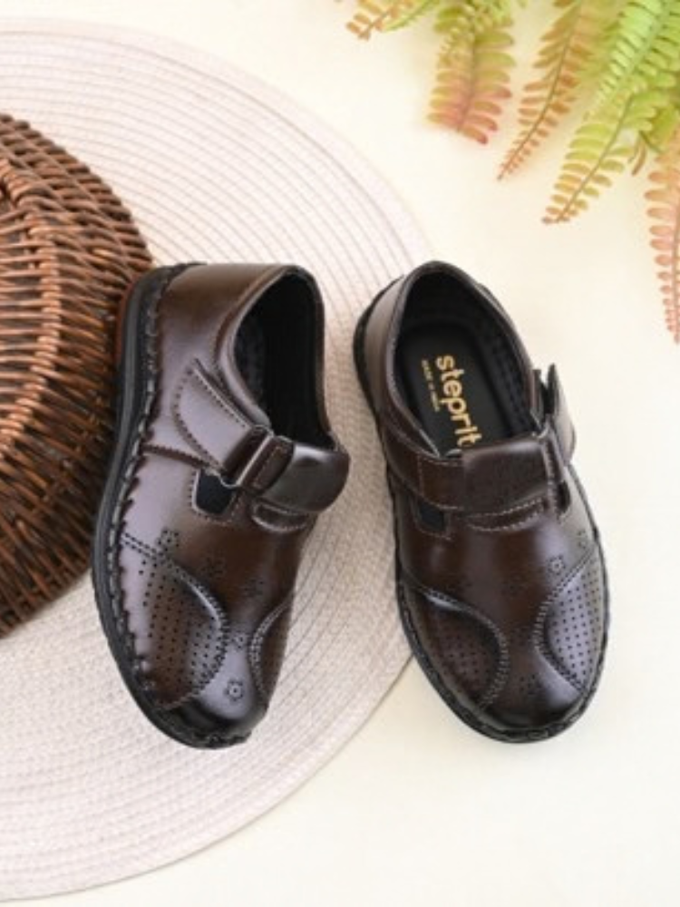 Steprite boys Slipon Velcro Shoes Brown